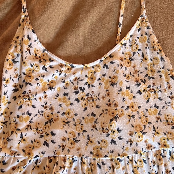 American Eagle Soft & Sexy Floral Tank - Picture 4 of 7
